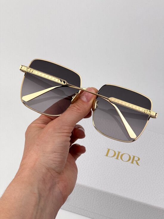 Dior DIORCANNAGE S1U Sunglasses – Gold Oversized Square Grey Gradient B0A1 main image 6